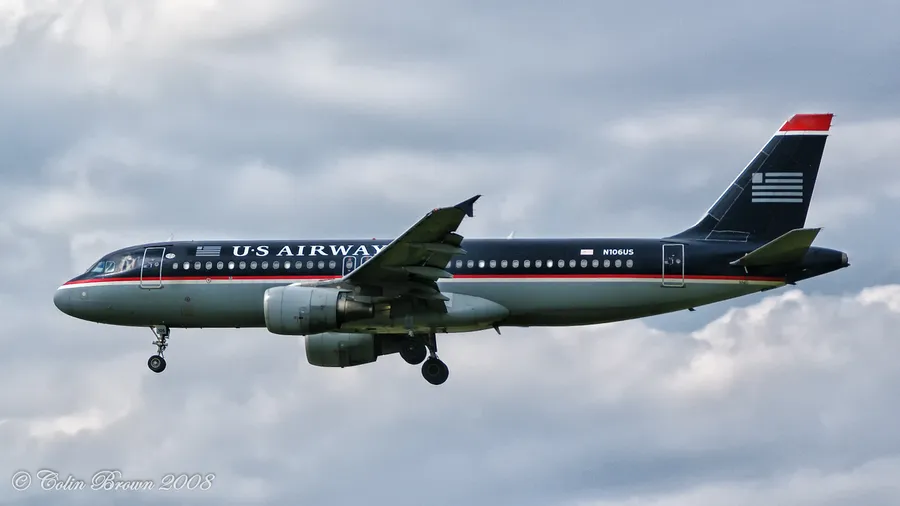 Airbus A320-214